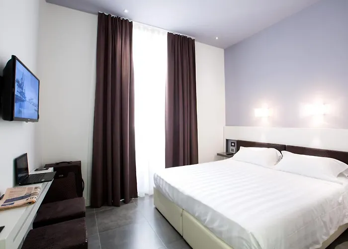 Crosti Hotel